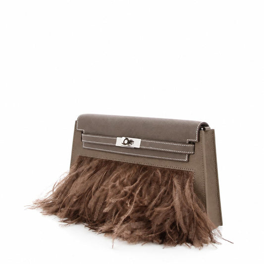 TAUPE SWAN